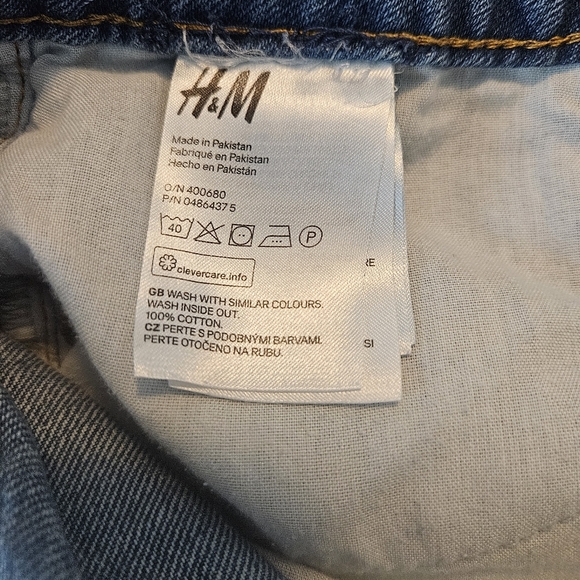 H&M CoChella Collection High Rise  Cutoff Star Shorts Sz 12 Medium Wash - Picture 2 of 10